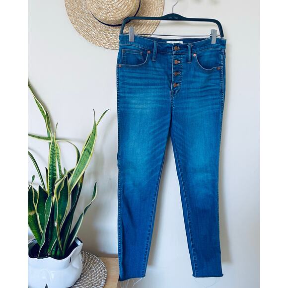 Madewell 10" High-Rise Skinny Crop Jeans: Button-Front TENCEL Denim Edition - Picture 4 of 9